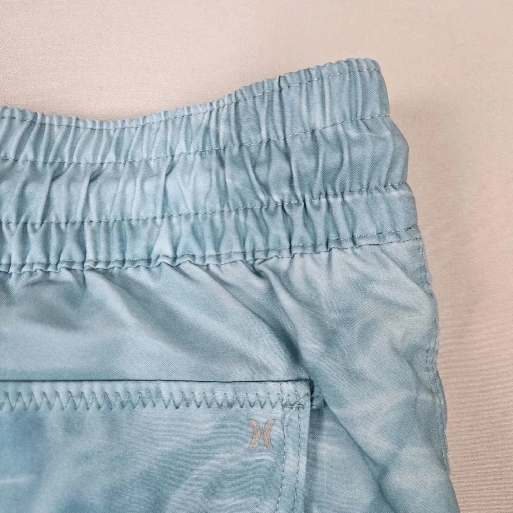 Hurley light blue